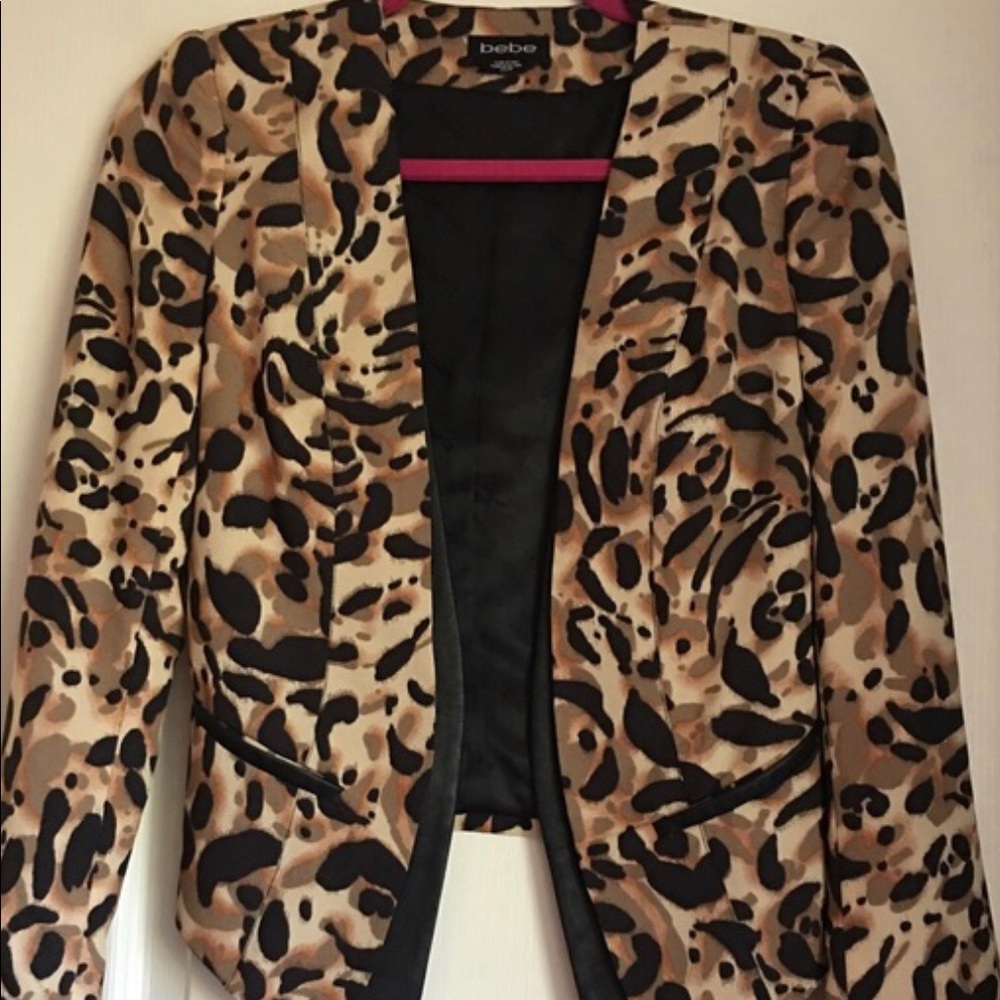 Bebe leopard blazer satin XS